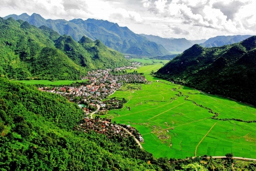 Hanoi to Mai Chau - Pu Luong by private car